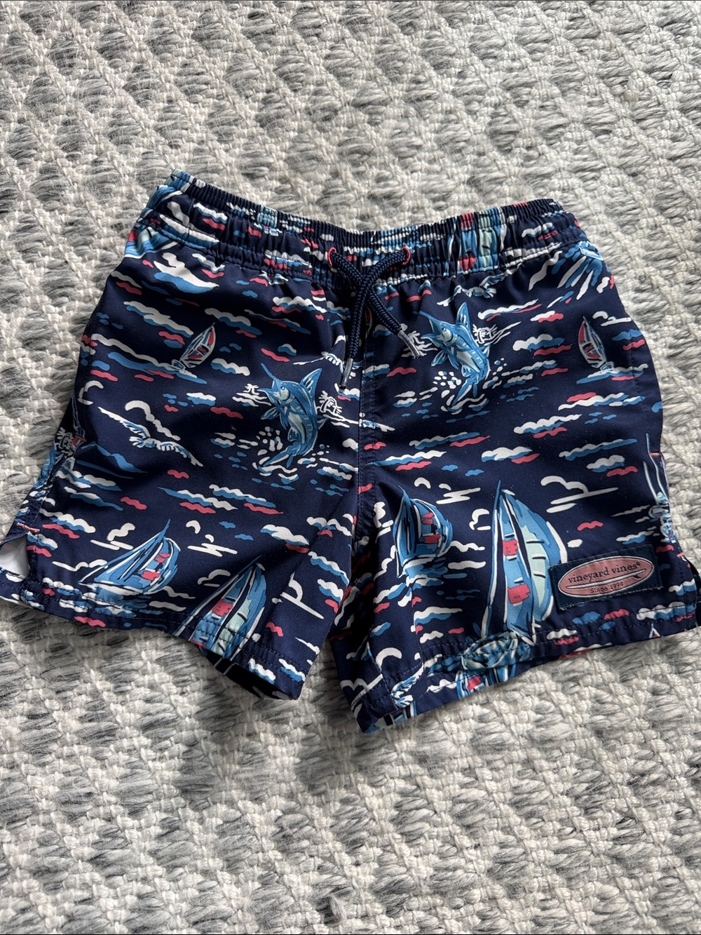 Vineyard Vines Boys 4T Printed Chappy Swim Trunks (Sailboats & Sharks)